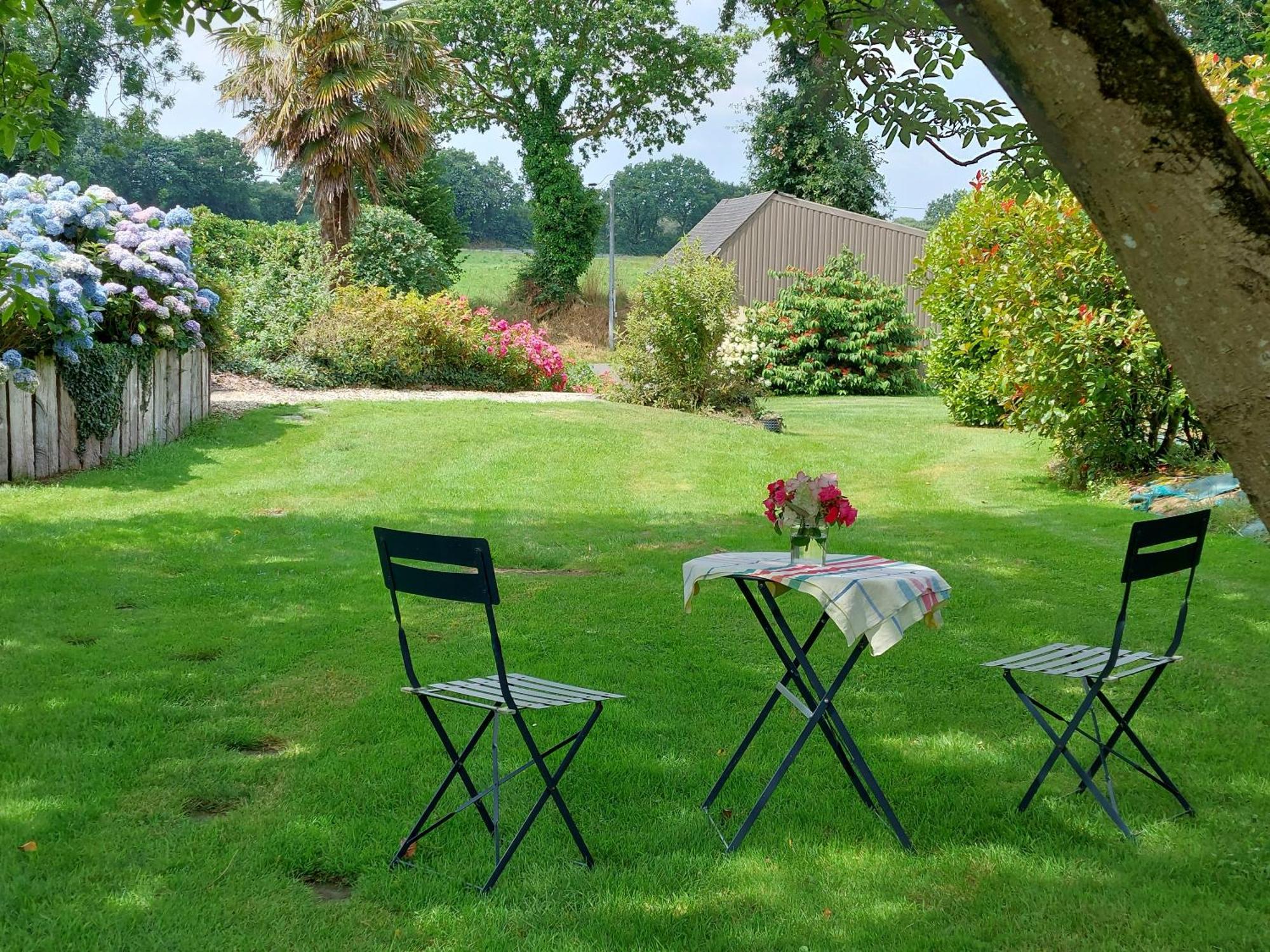 La Maison De Marie, Au Coeur De La Campagne Avec Table D'Hotes Sur Reservation Kérien Exterior foto